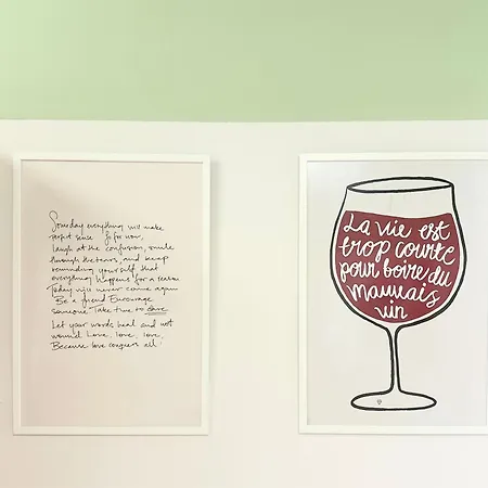 Apartment Cozy Nest Golem- 1 Min From The Golem (Tirana)