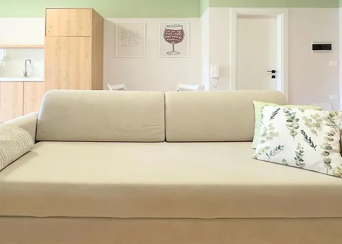 Cozy Nest Golem- 1 Min From The Golem (Tirana)